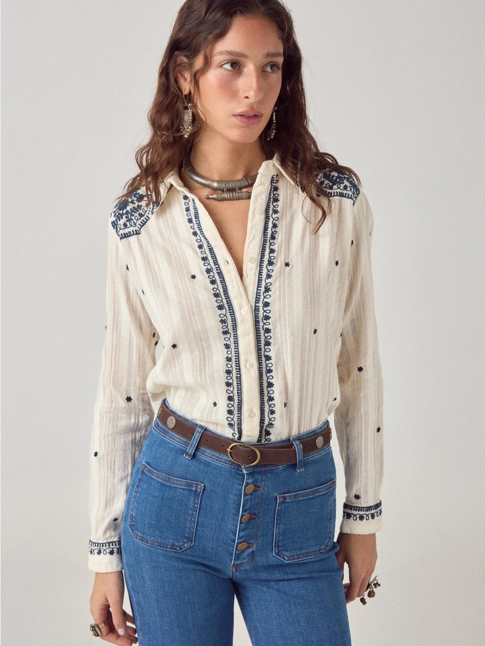 Madison Hotel Salinger Embroidered Textured Button Up